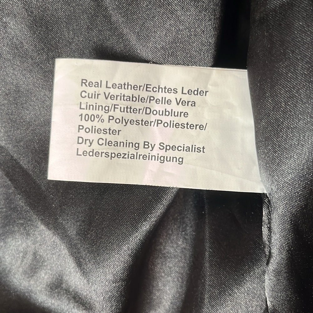 Leather jacket - Picture 3 of 4